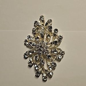 Rhinestone silver broach vintage